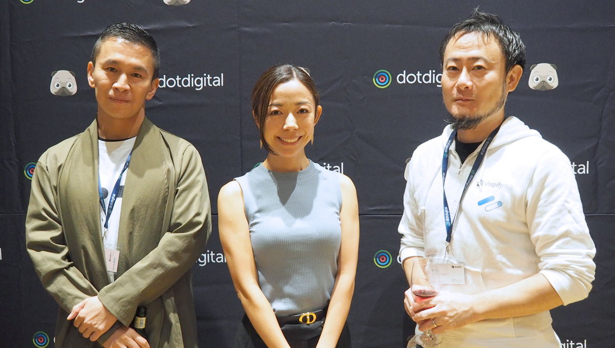 写真左から、WEBLLIFE代表の山岡、Dotdigitalカントリーマネージャーの上崎氏、Shopify Japanシニアパートナーソリューションエンジニアの岡村氏