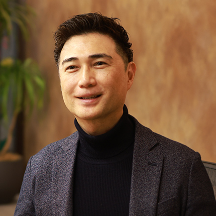 山川 恭弘氏